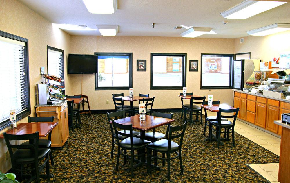 Comfort Inn & Suites Near Route 66 Lincoln Zewnętrze zdjęcie