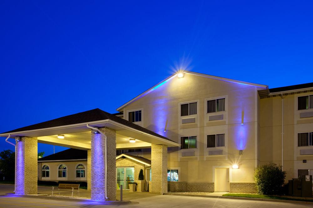 Comfort Inn & Suites Near Route 66 Lincoln Zewnętrze zdjęcie