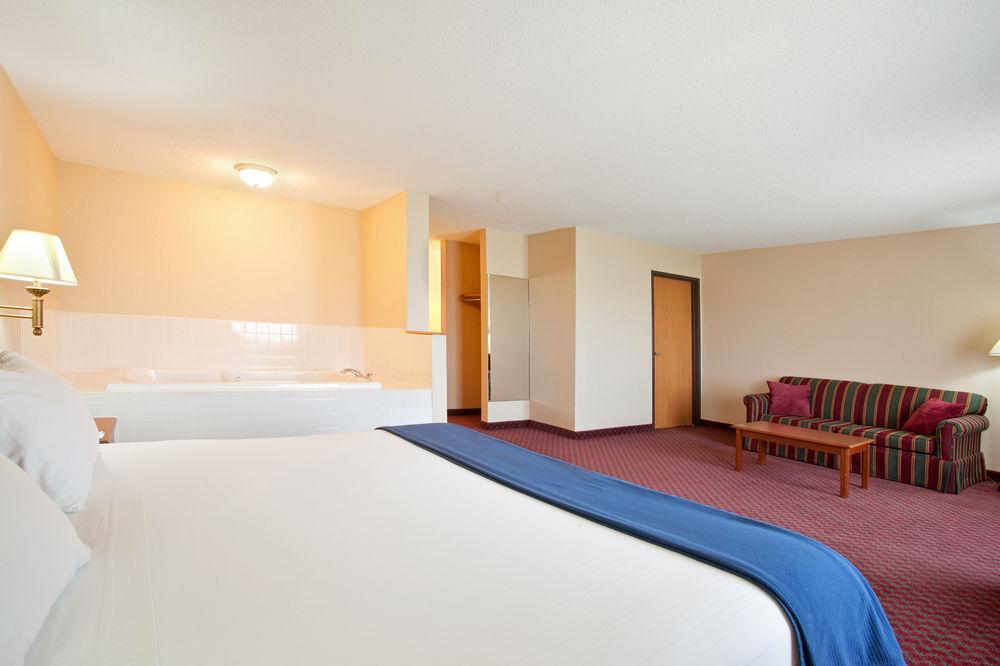 Comfort Inn & Suites Near Route 66 Lincoln Zewnętrze zdjęcie