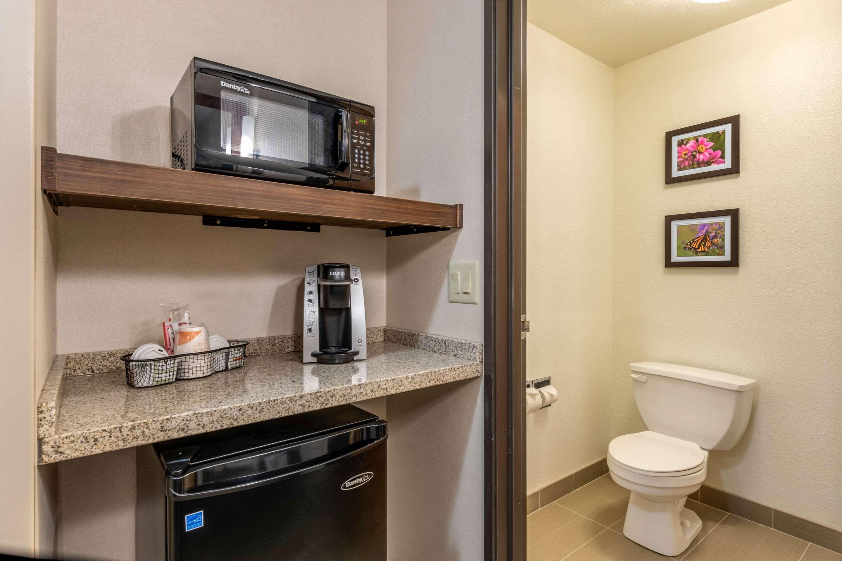 Comfort Inn & Suites Near Route 66 Lincoln Zewnętrze zdjęcie