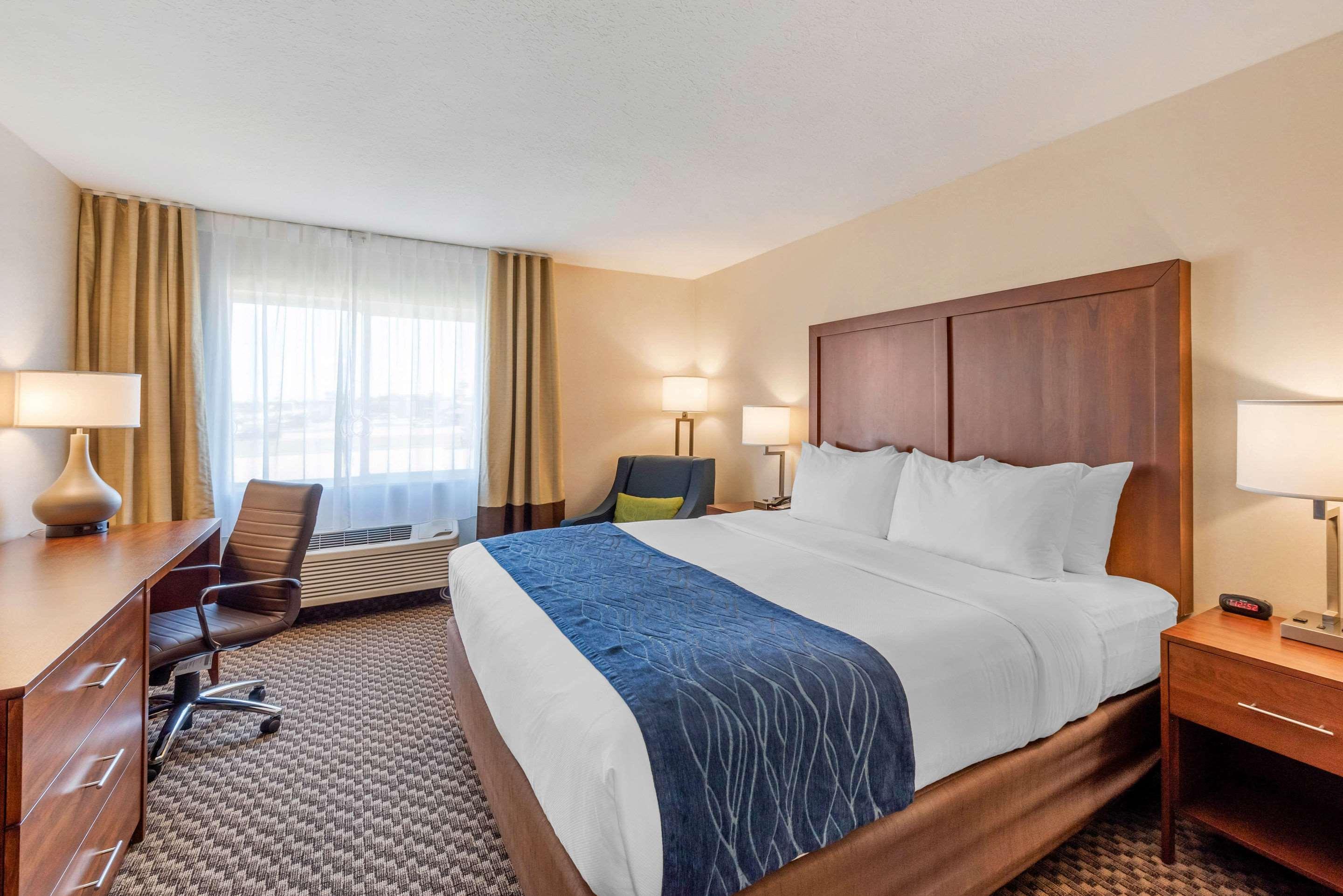 Comfort Inn & Suites Near Route 66 Lincoln Zewnętrze zdjęcie