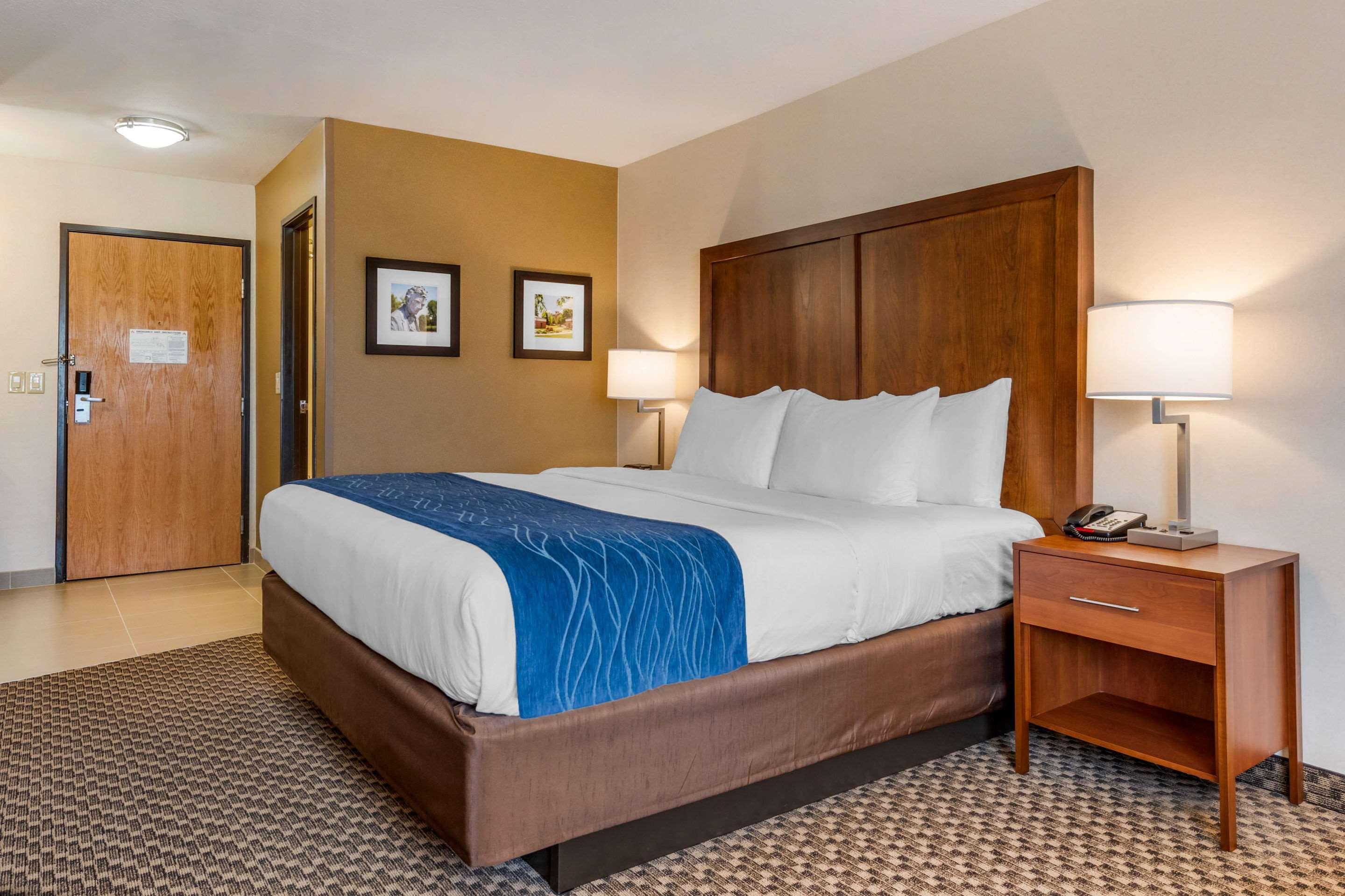 Comfort Inn & Suites Near Route 66 Lincoln Zewnętrze zdjęcie